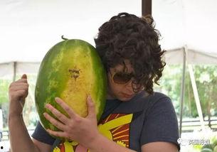 国外的吃瓜,揭秘国外那些令人捧腹的“吃瓜”事件